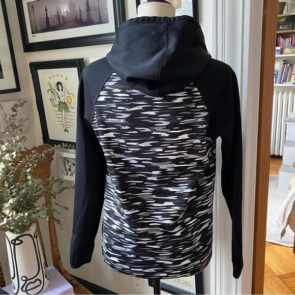 Nike Women’s Therma Fit Pullover Hoodie - Picture 5 of 9